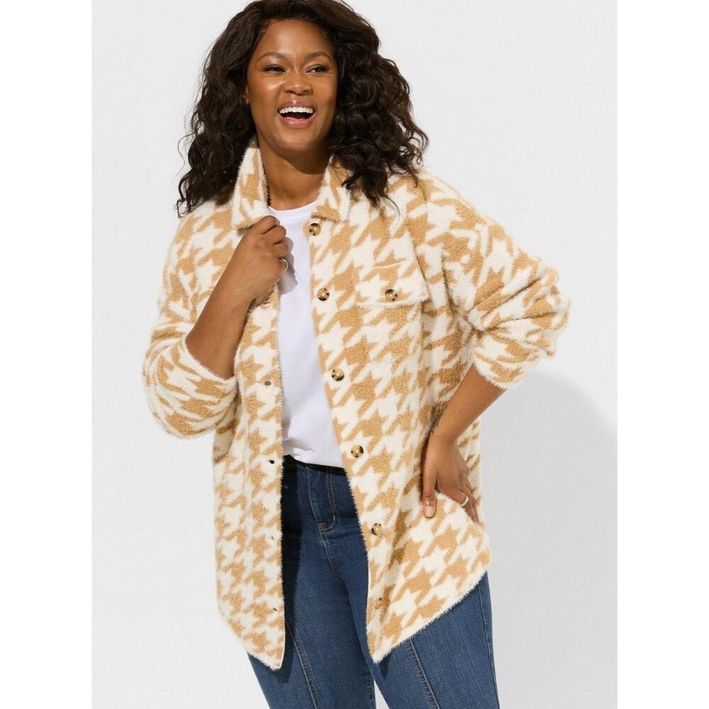Torrid 3 houndstooth camel and ivory button up Sherpa jacket